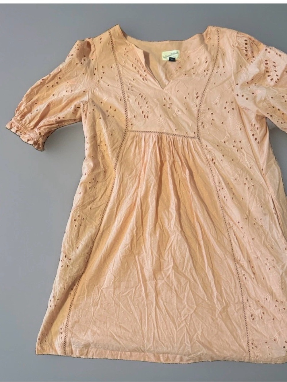 Women’s pink peach Eyelet Dress universal threads size L